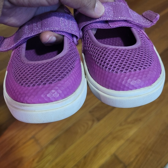 Cute Ugg sneakers for little girls. Please see the pictures. - Picture 8 of 9